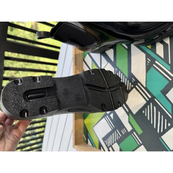 Stylish Black Glossy Chelsea Rain Boots Size 40 Womens - Picture 5 of 5